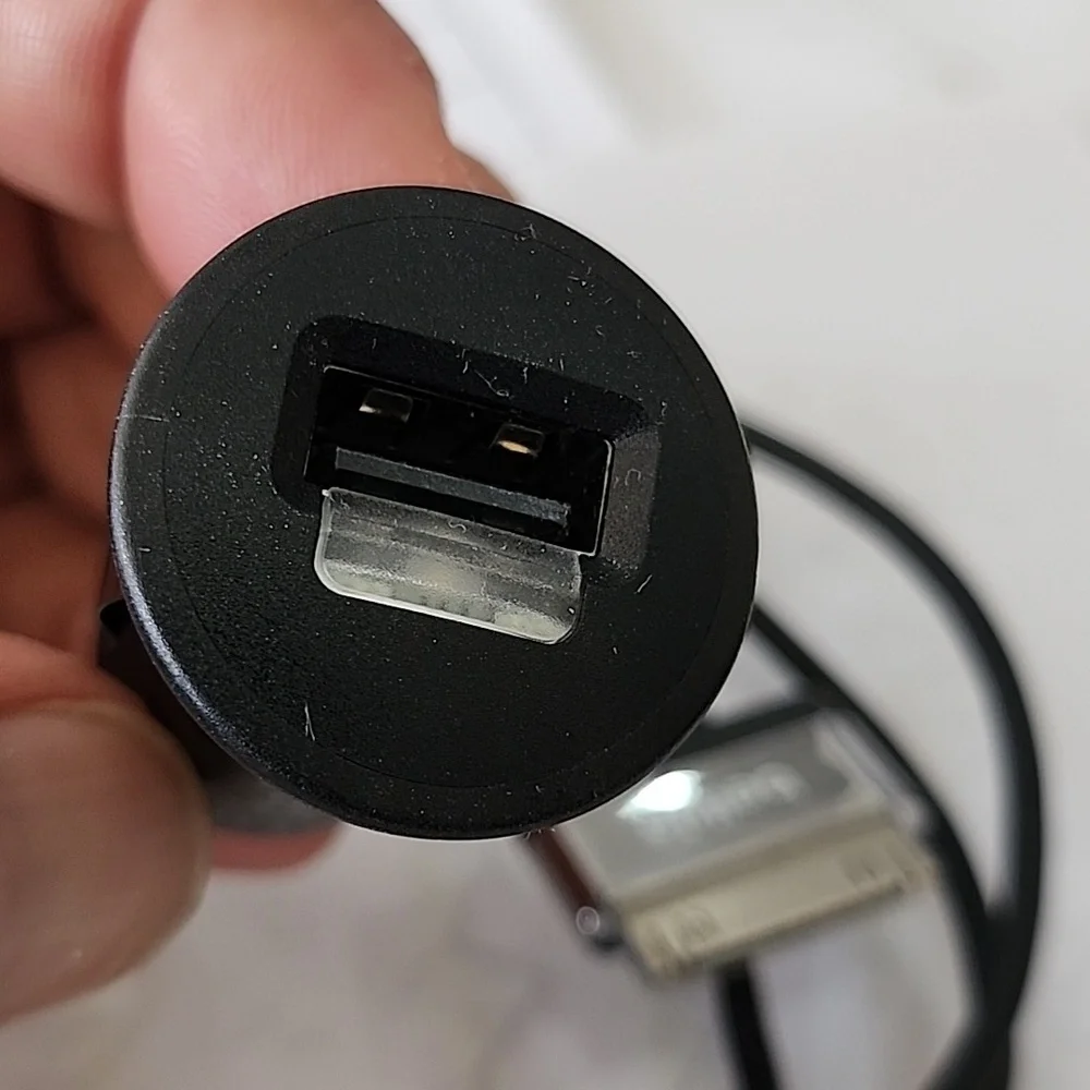 First Generation iPhone Charger - Picture 7 of 7